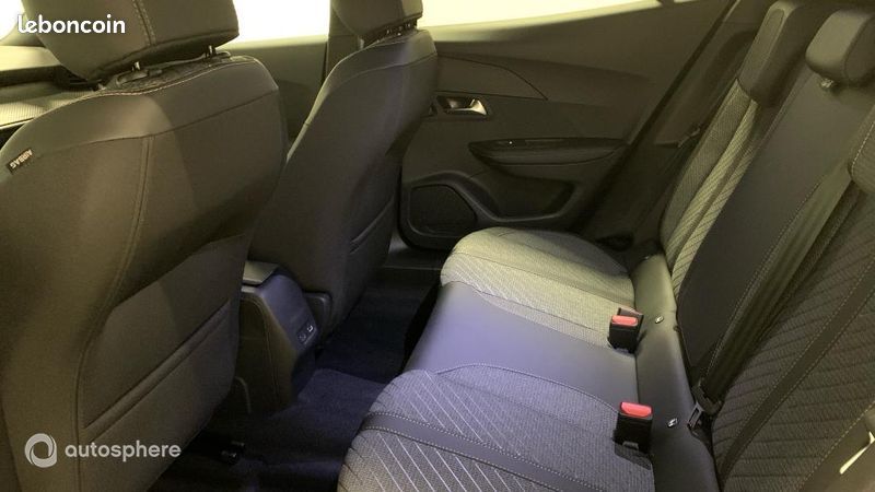 Peugeot 2008 1.2 Hybrid 110ch Allure e-DCS6 (image 13)