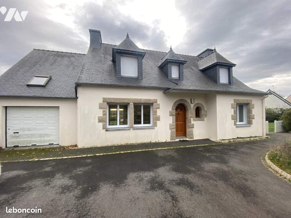Maison 8 pièces 140 m² · à Guimaëc · 140 m² · 300 000 €