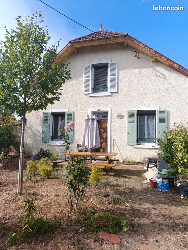 Maison 5 pièces 110 m² · à Cluis · 110 m² · 220 000 €