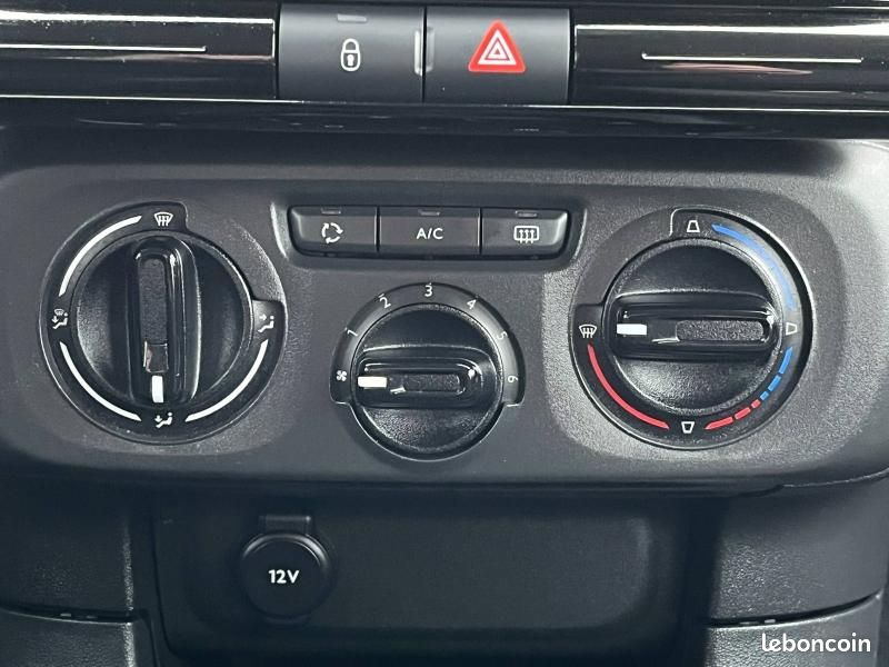 Citroen C3 Essence 83 YOU Clim Régulateur Bluetooth 1ère main (image 18)