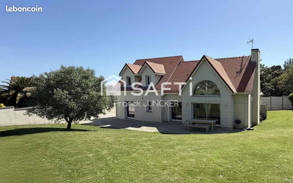 Maison 10 pièces 260 m² · à Arromanches-les-Bains · 260 m² · 718 000 €