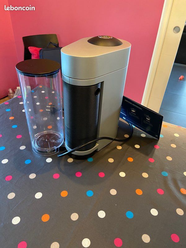 Machine à café Nespresso Vertuo quasi neuve (5 utilisations), à venir récupérer sur Bordeaux (image 2)