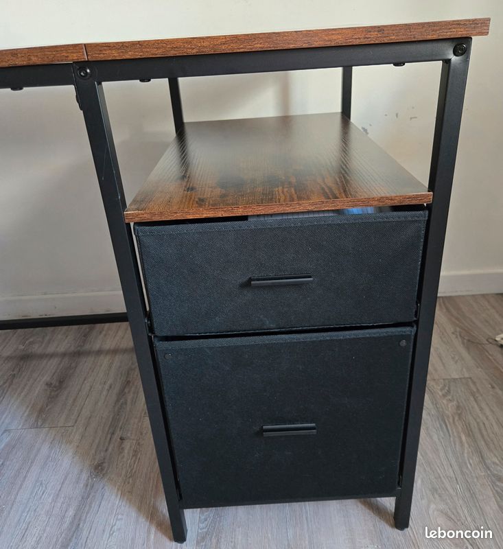 Bureau (image 2)