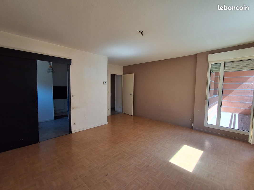 Appartement 3 pièces 64 m² · à Saint-Martin-d'Hères · 64 m² · 85 000 €