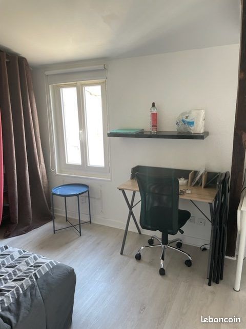 Appartement 1 pièce 14 m² · à Bourges · 14 m² · 355 €