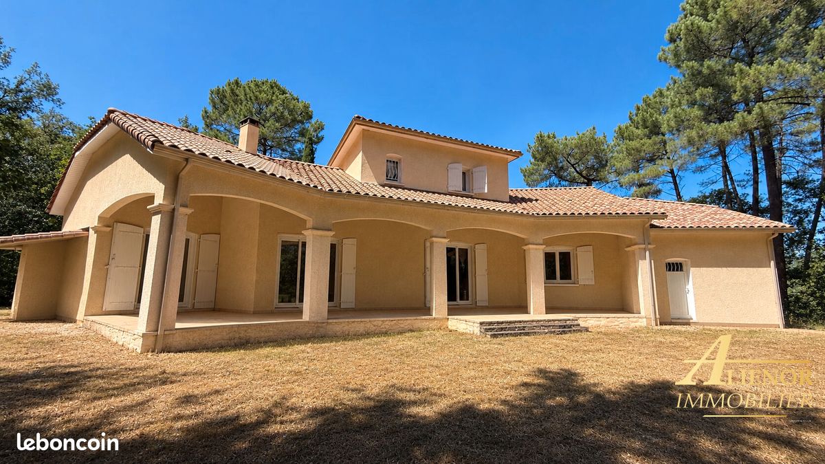 Maison 5 pièces 166 m² · à Saint-Pierre-de-Chignac · 166 m² · 381 500 €