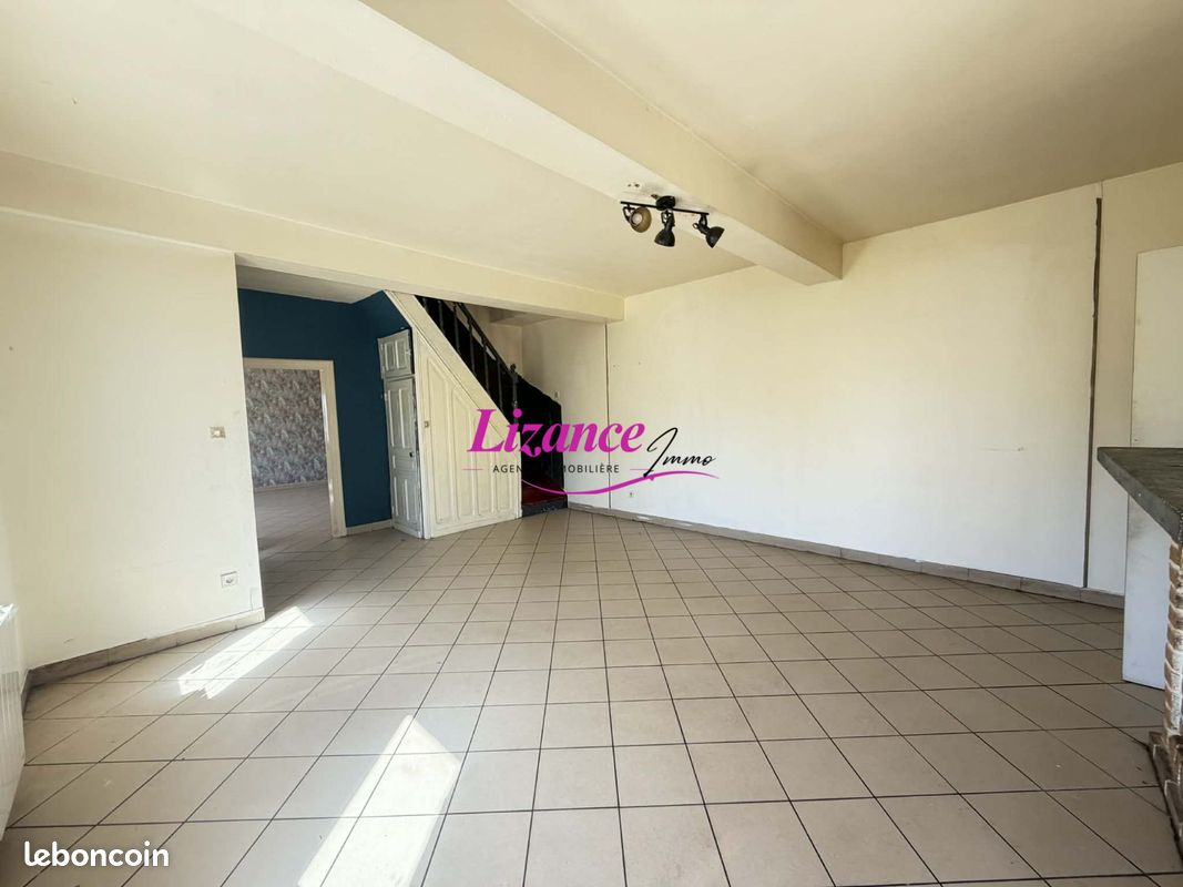 Maison 5 pièces 103 m² · à Aubencheul-aux-Bois · 103 m² · 55 000 €