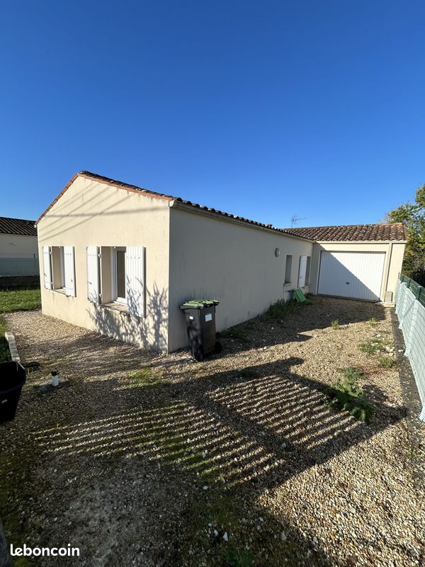 Maison 4 pièces 97 m² · à Saintes · 97 m² · 934 €/mois