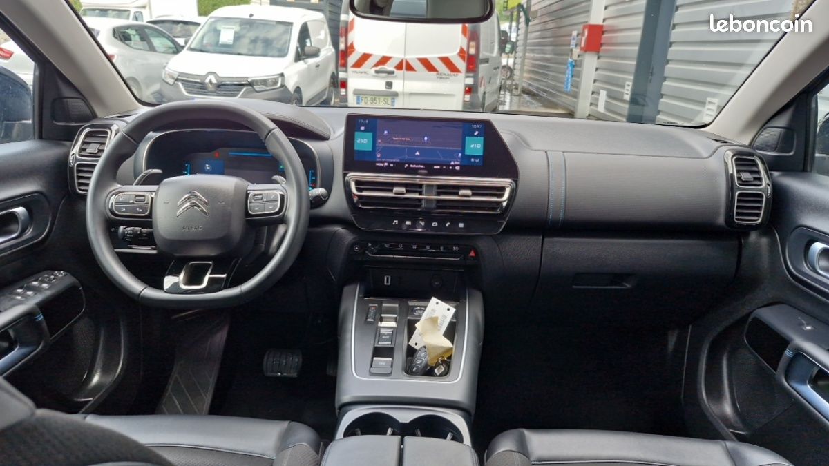 Citroën C5 Aircross HYBRIDE RECHARGEABLE 225 E-EAT8 FEEL PACK (image 9)