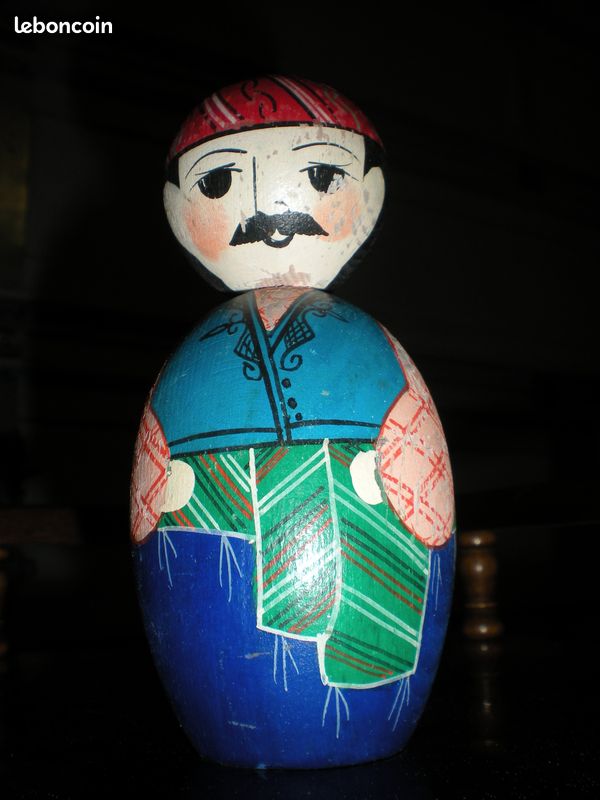 Petit bonhomme en bois peint 12cm (image 3)