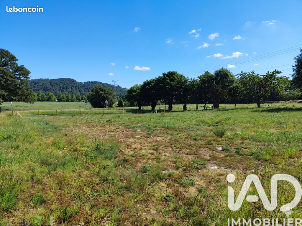 Terrain 727 m² · à Saint-Perreux · 727 m² · 73 900 €