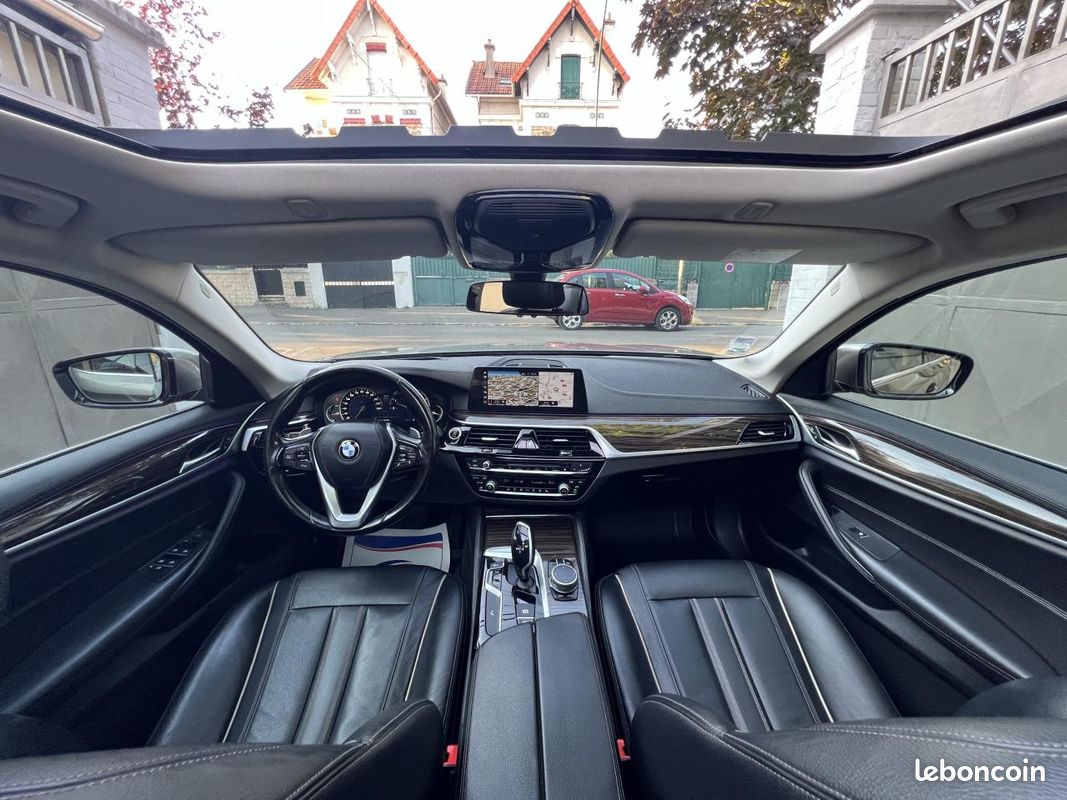BMW SERIE 5 530d xDrive - BVA Sport Steptronic BERLINE G30 F90 Luxury PHASE 1 (image 5)