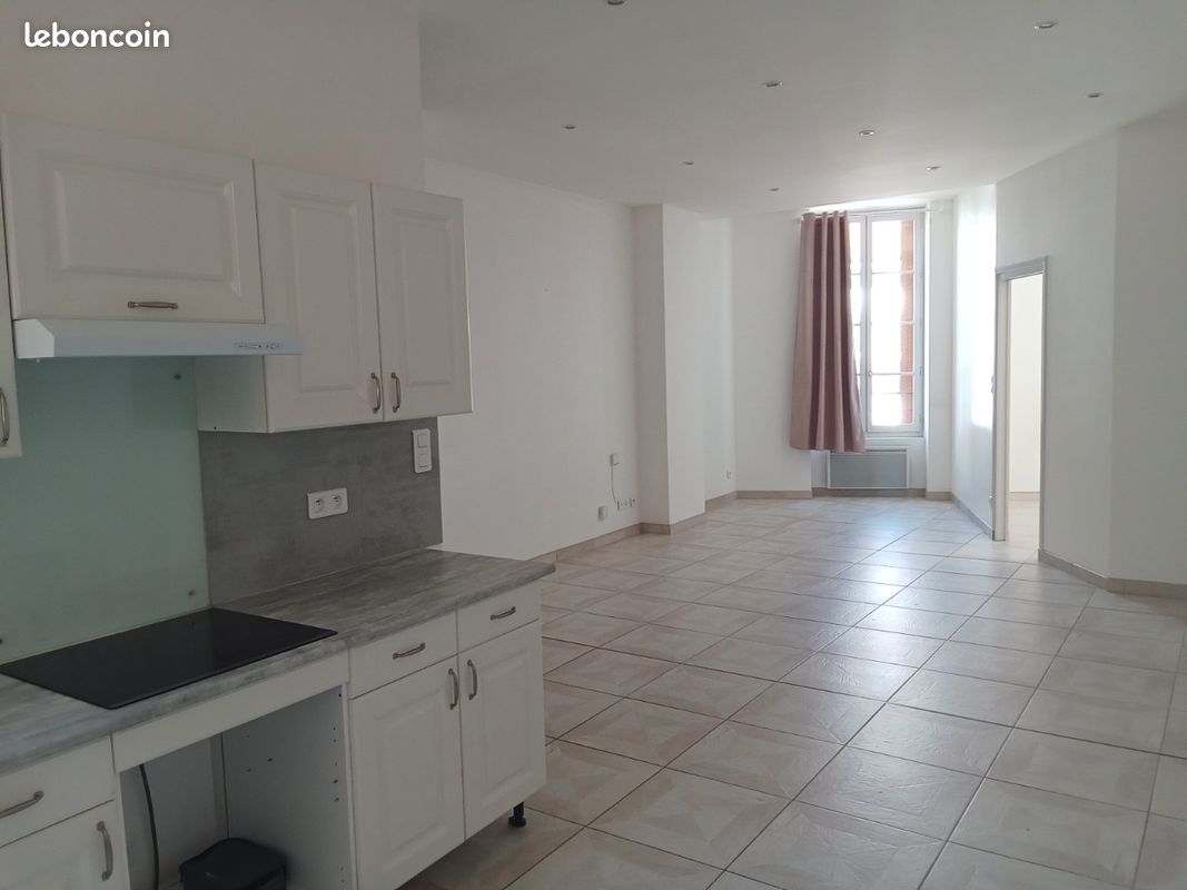 Appartement 2 pièces 53 m² · à Roanne · 53 m² · 75 000 €