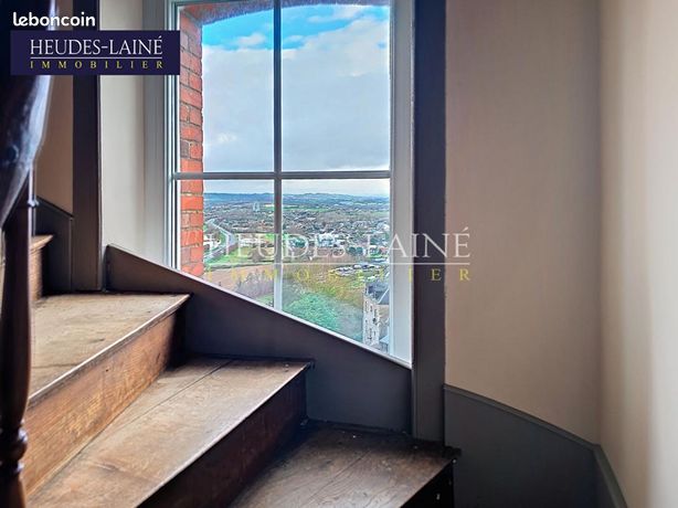 Maison 7 pièces 215 m²