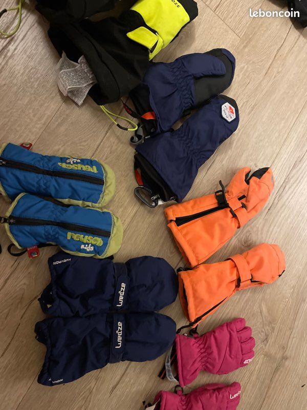 Lot de moufle et gants (image 1)