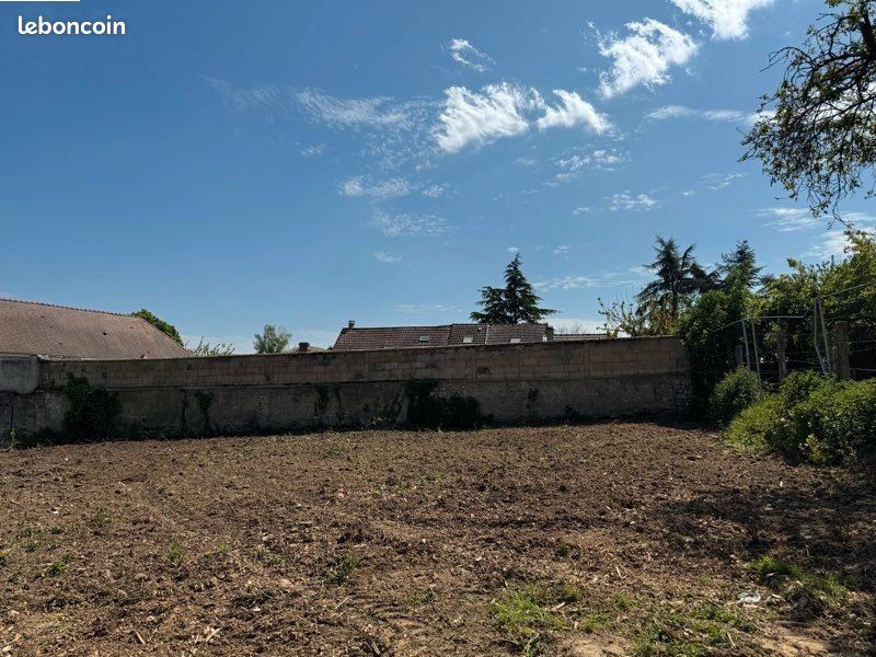 Terrain 402 m² Longuesse · 136 000 €