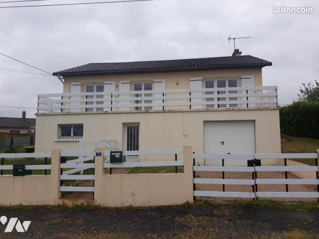 Maison 8 pièces 148 m² · à Lusignan · 148 m² · 162 750 €