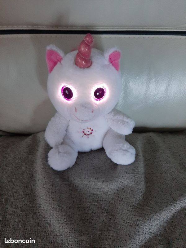 Peluche licorne blanche candy pets gipsy lumineuse et sonore 24 cm
