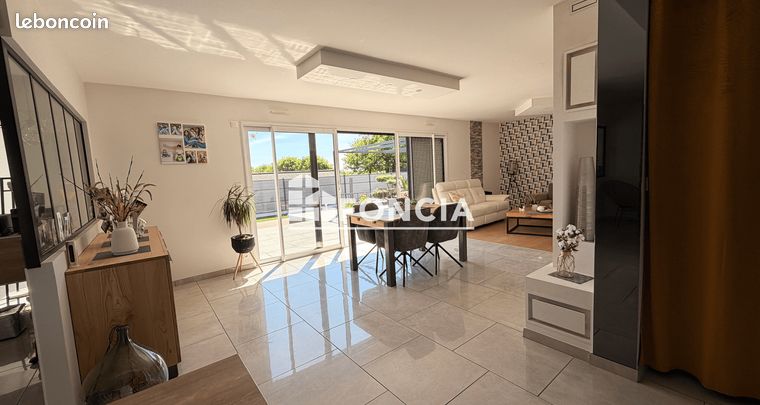 Maison Contemporaine - 7pièces - 182m2 - ORGERES - Terrain 1450m2