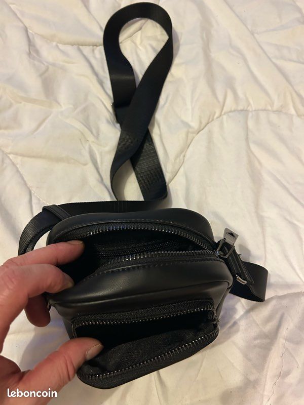 Sacoche guess (image 3)