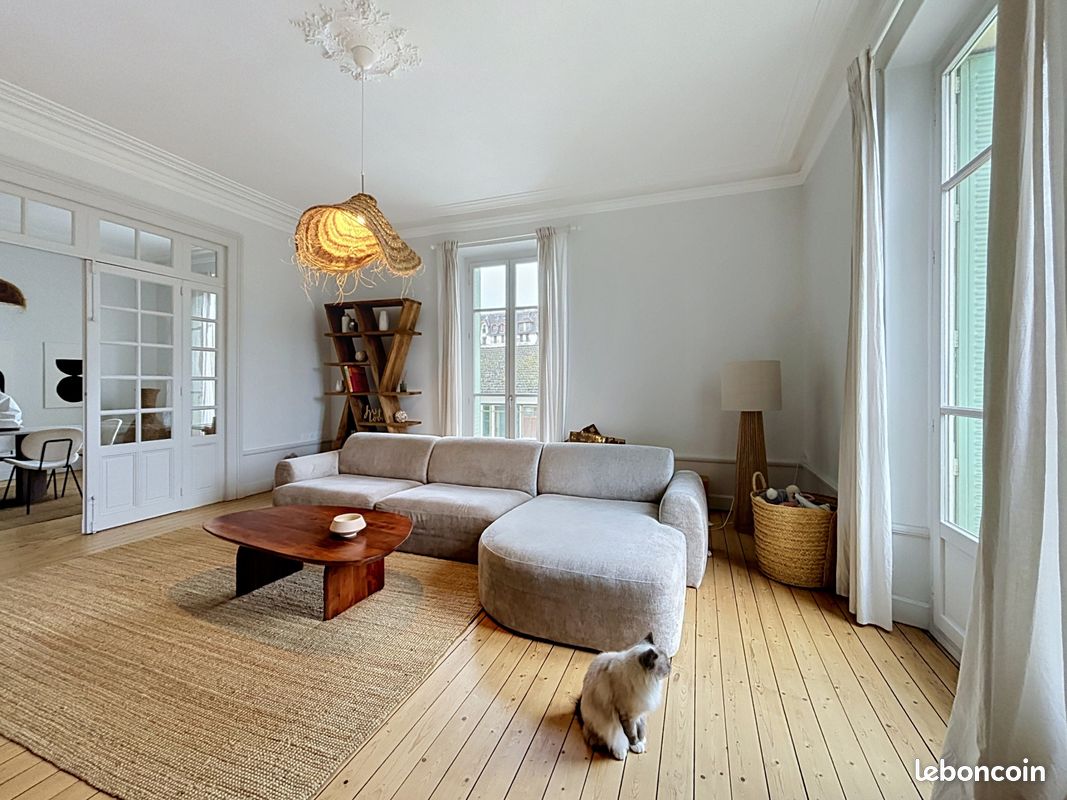 Appartement 4 pièces 148 m² · à Aix-les-Bains · 148 m² · 2 117 €/mois
