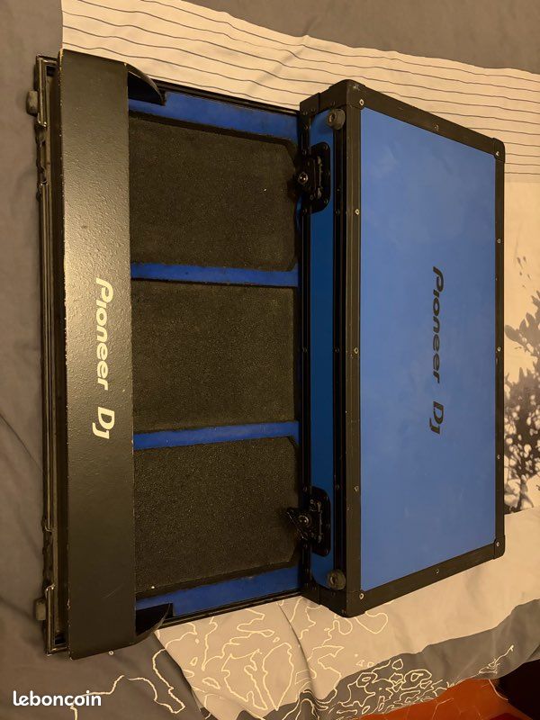 Fly case pioneer (image 2)