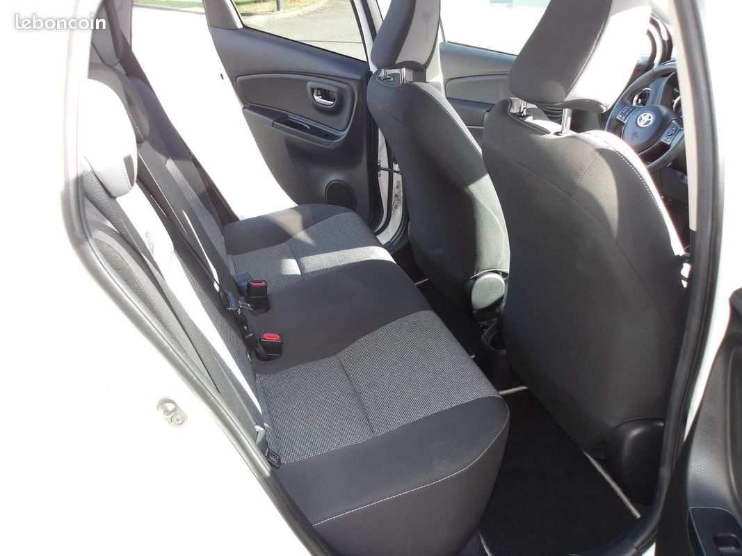 Toyota Yaris 110 VVT-i Design Y20 CVT 5p RC19 (image 11)