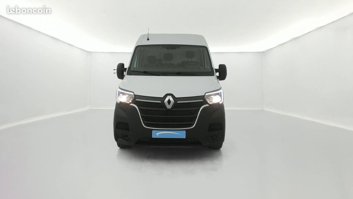 RENAULT FG Tr CF F3500 L2H2 Blue dCi 135 E6DF (image 8)