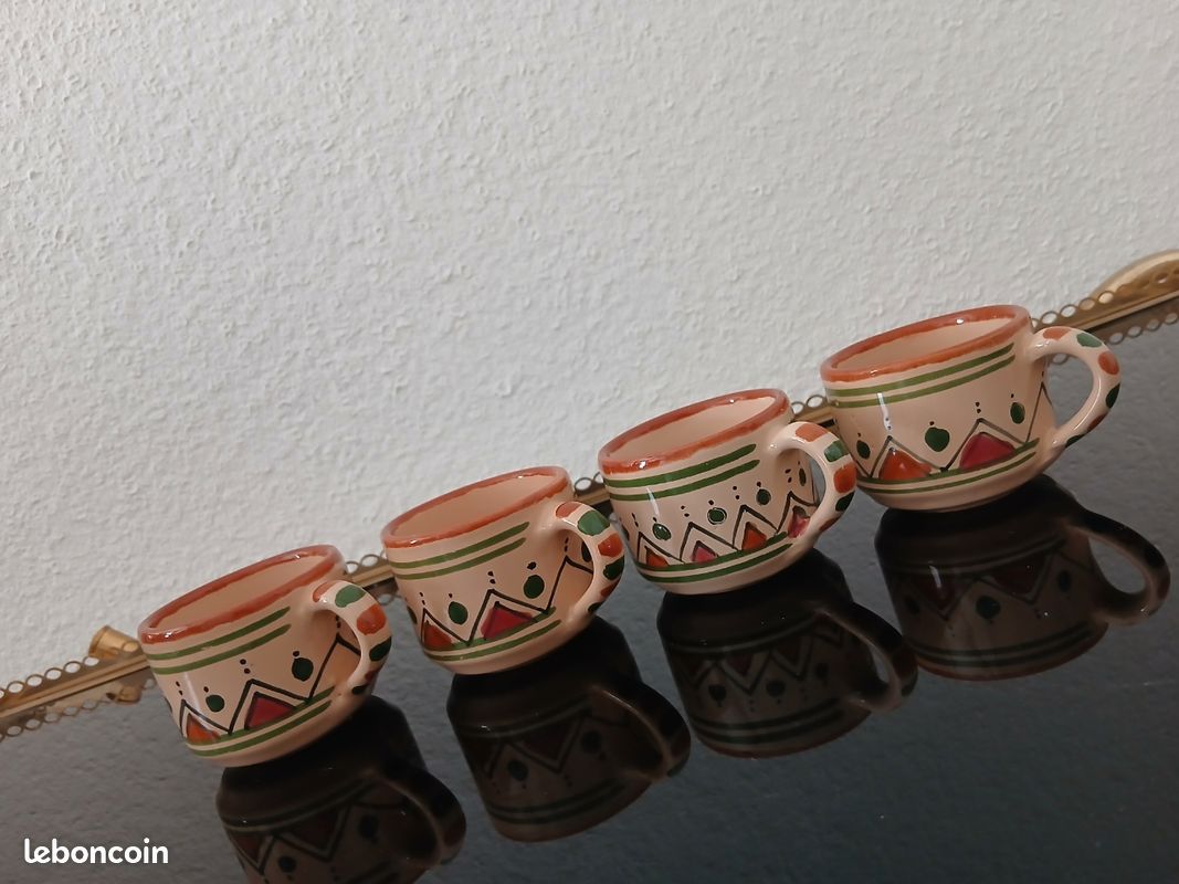 Lot de 4 tasses et un vase ethniques (image 2)