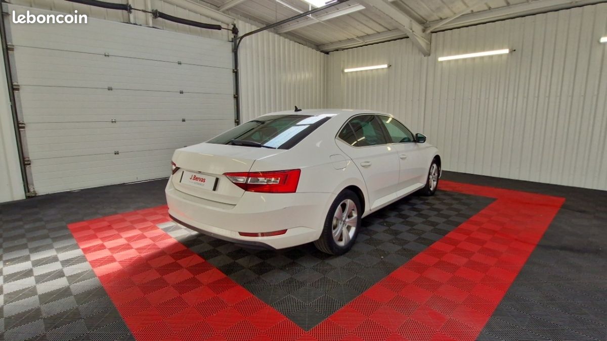 Skoda Superb 1.4 TSI PHEV 218ch DSG6 Business (image 5)
