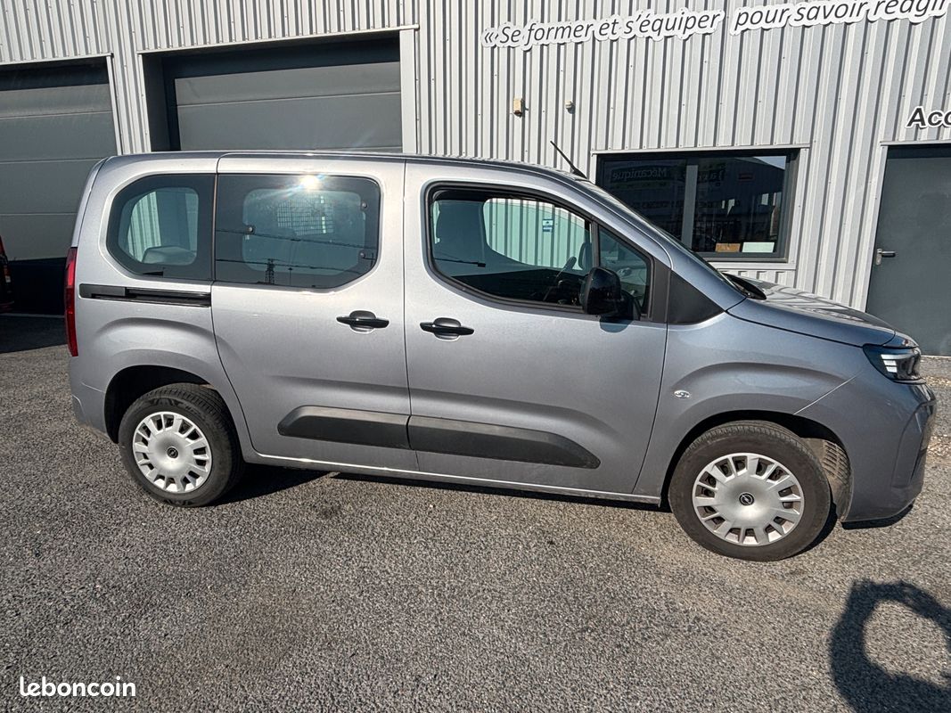 Opel Combo Cargo Véhicule utilitaire ou Société BlueHDi 100ch S&S Cabine Approfondie taille M (image 2)