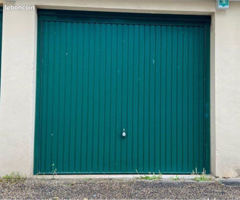 Garage / box à vendre – résidence du lac, nantua · 13 000 €