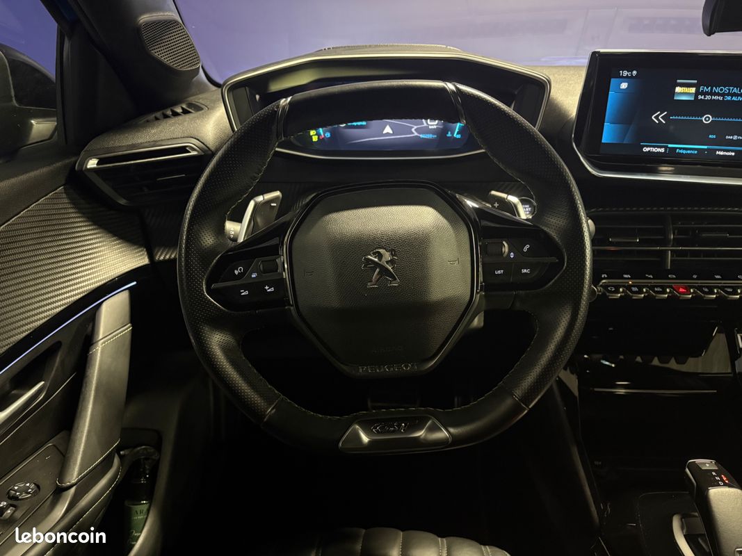 PEUGEOT 208 1.2 130ch GT - 2021 - CarPlay - Suivi complet - Boîte auto -Sièges électrique/Chauffant/Massant (image 8)