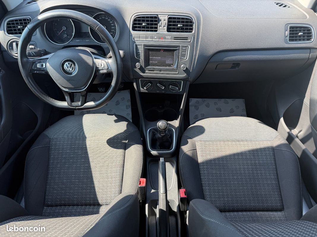 VOLKSWAGEN POLO 1.2 TSI 90 BMT Confortline (image 9)