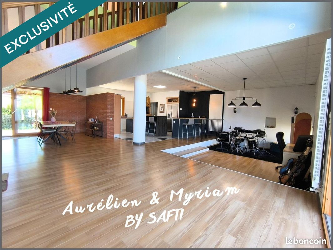 Maison 9 pièces 248 m² · à Arnac-la-Poste · 248 m² · 245 000 €