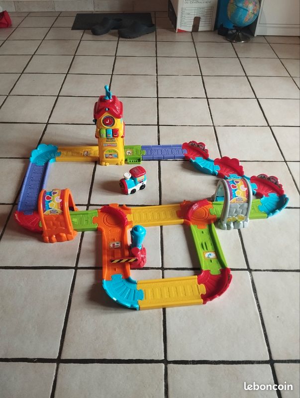 Tut tut bolides (image 1)