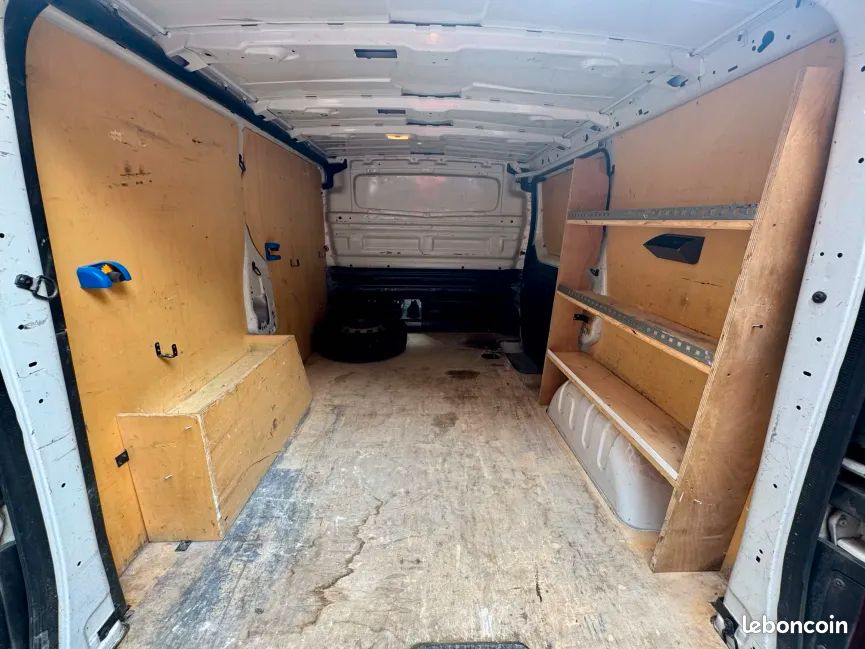 RENAULT TRAFIC L1H1 1.6DCI 95CH CONFORT 07/2018 139820KMS 12000eHT GARANTIE 6 MOIS TOTALE POSSIBILITĂ EXTENTION DE GARANTIE / REPRISE POSSIBLE (image 5)