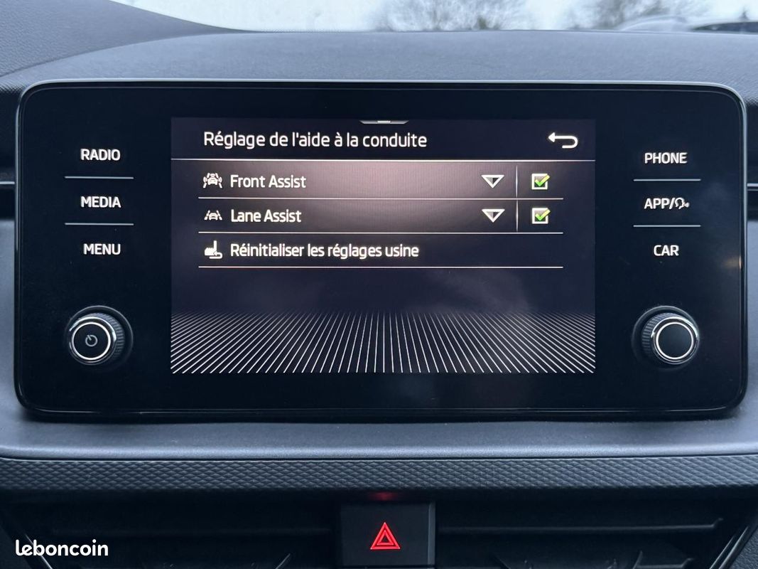 SKODA KAMIQ 1.0 TSI Evo 110ch Ambition 1erMain Keyless Carplay Hayon Electrique Siege chauffant (image 19)