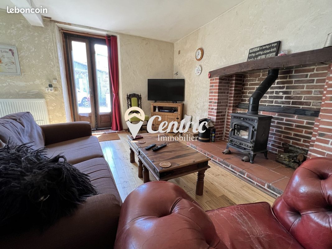 Maison 7 pièces 164 m² - Argentonnay 79150 Moutiers-sous-Argenton (image principale 2)