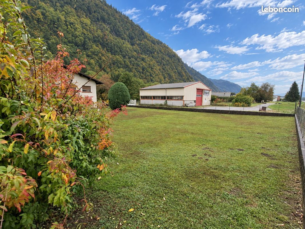 Terrain 500 m² · à Vougy · 500 m² · 115 000 €