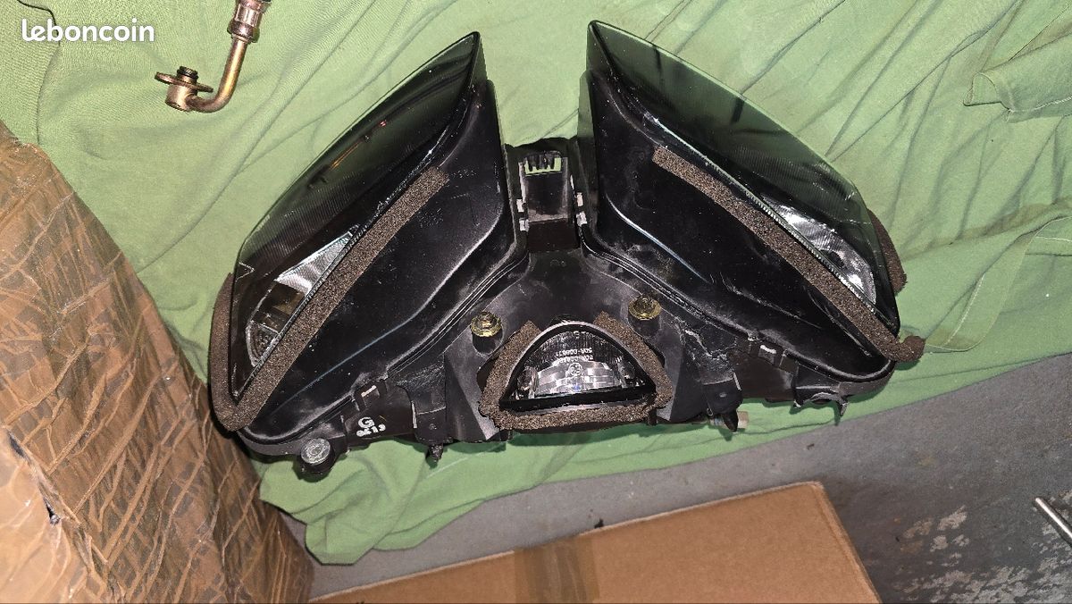 Bloc optique cbr600rr pc37 (image 1)