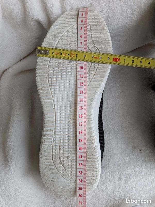 Baskets noires légèrement glitter 37 TBE (image 12)