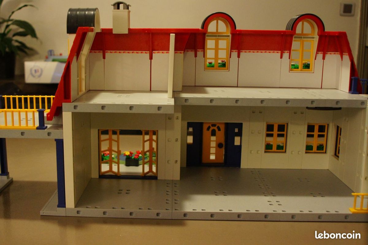 Maison moderne playmobil meublée (image 10)