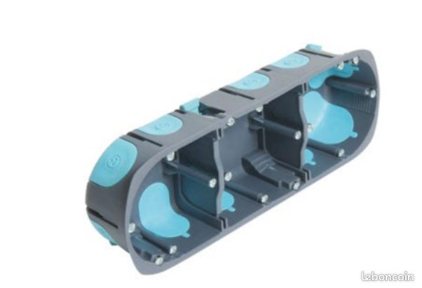 Boîte d'encastrement triple StopAir Diam.67 mm P.40 mm (image 1)