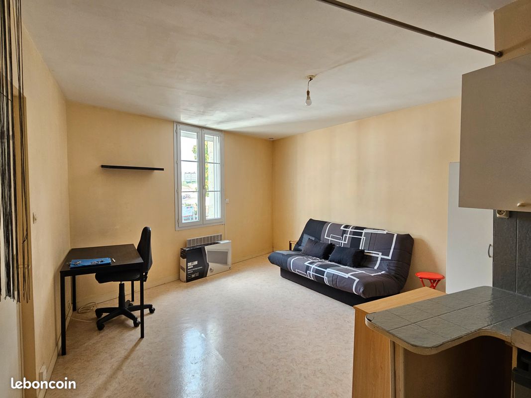 Appartement 1 pièce 23 m² · à Angoulême · 23 m² · 365 €