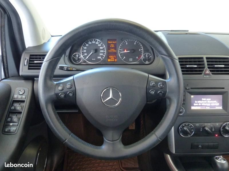 Mercedes-benz Classe A 180 CDI Avantgarde CVT (image 16)