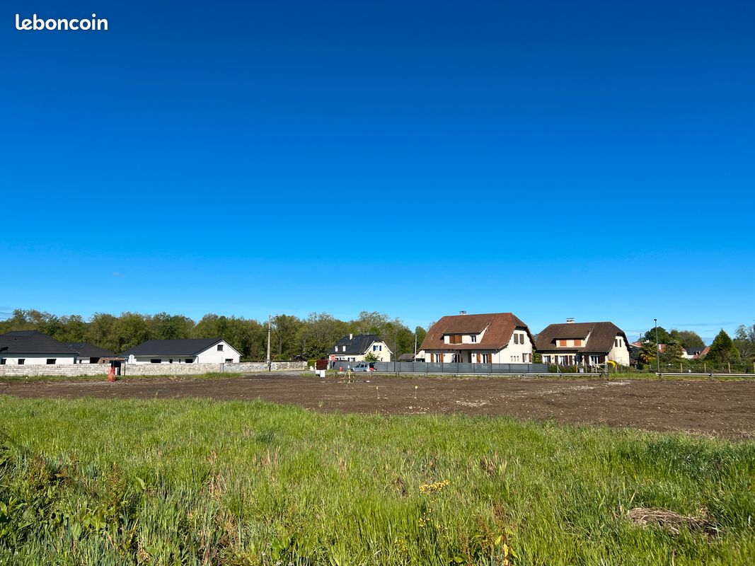 Terrains à bâtir à Assat · 95 000 €