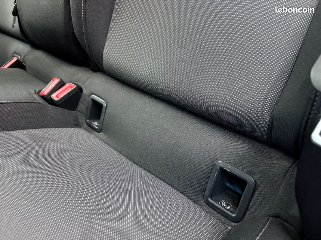 Skoda FABIA 1.0 TSI 95 CH BVM5 Ambition 2EME MAIN + CARPLAY + RADARS AV/AR + GARANTIE 12 MOIS (image 40)