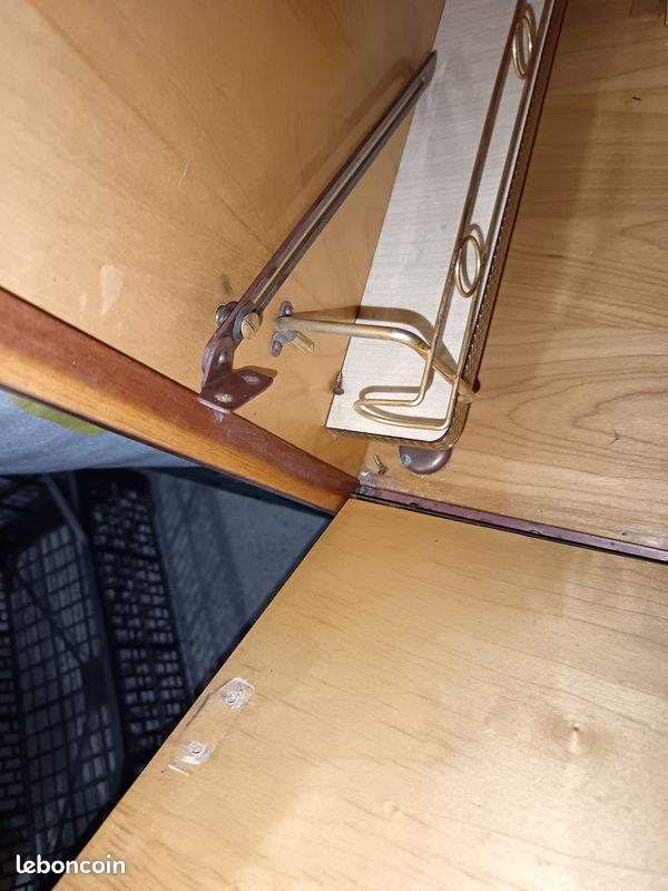Meuble de rangement verni (image 7)