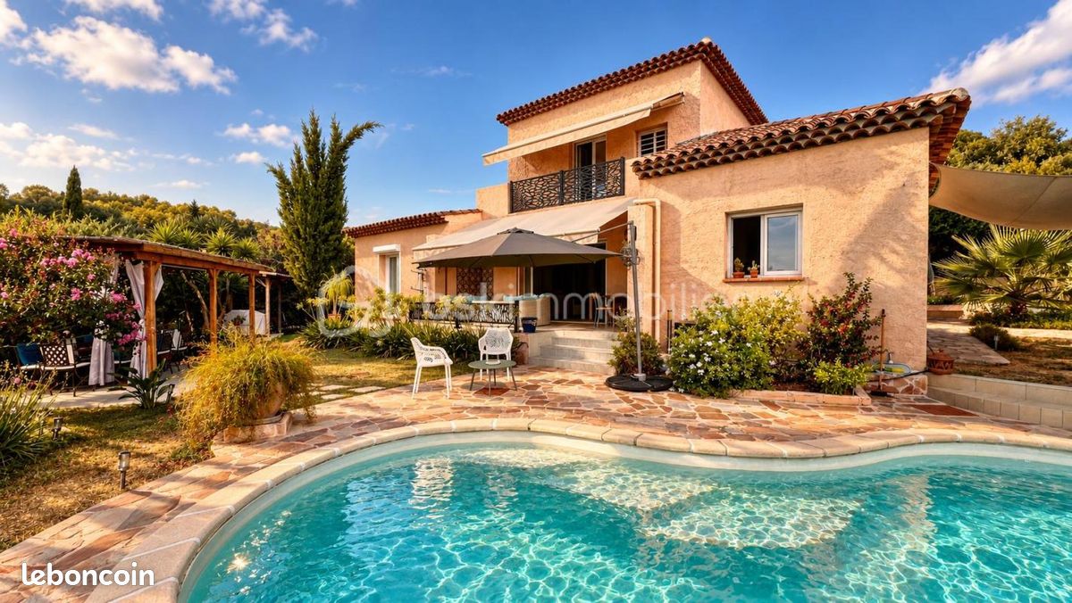 Maison 6 pièces 190 m² · à Roquefort-les-Pins · 190 m² · 1 060 000 €